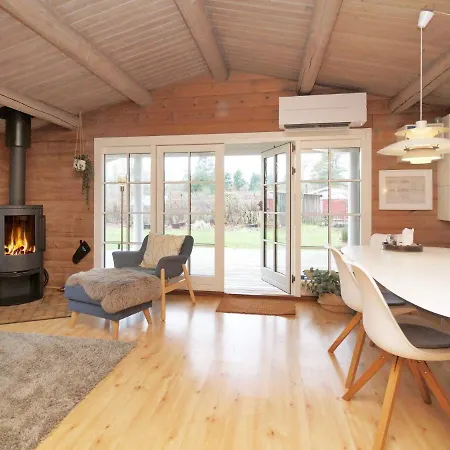 7 Person In Hojby-by Traum * Højby