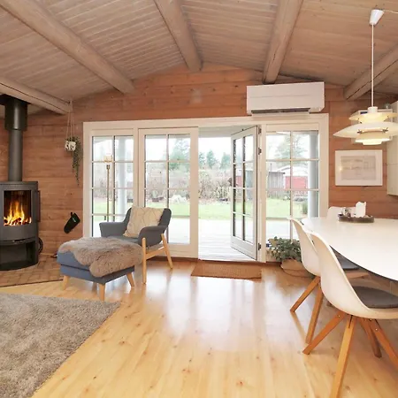 Feriehus 7 Person In Hojby-by Traum